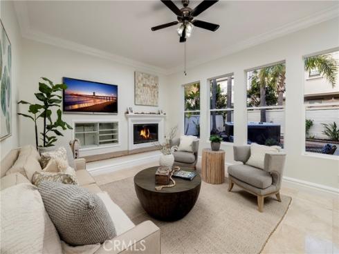 19084 Redford Lane, Huntington Beach, CA