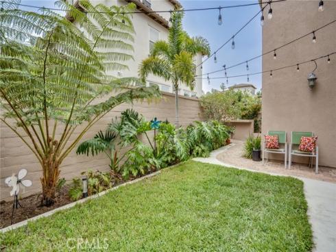 7294 Arcadia Drive, Huntington Beach, CA