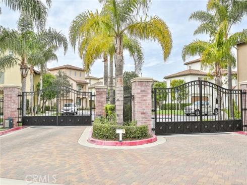 7294 Arcadia Drive, Huntington Beach, CA