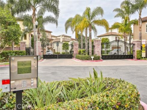 7294  Arcadia   Drive, Huntington Beach, CA