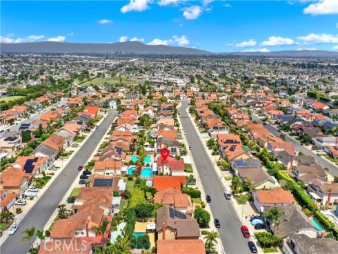 8821  Baywood  , Huntington Beach, CA