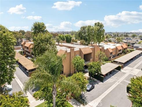 6600 Warner 144 Avenue, Huntington Beach, CA