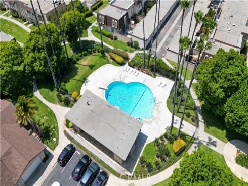 9705 Port Royal Circle, Huntington Beach, CA