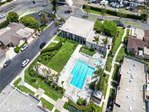 9705 Port Royal Circle, Huntington Beach, CA