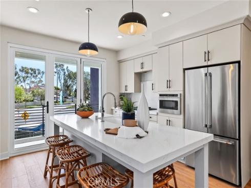 19031  Main  105  Street, Huntington Beach, CA