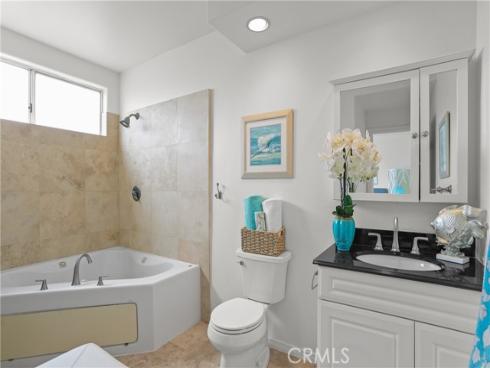 16778  Bayview  B  Drive, Huntington Beach, CA