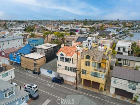 16778  Bayview  B  Drive, Huntington Beach, CA