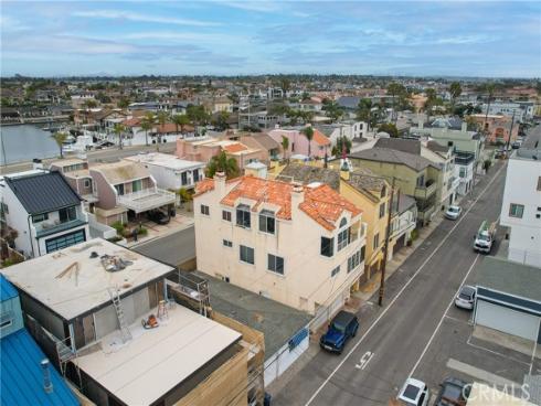 16778  Bayview  B  Drive, Huntington Beach, CA