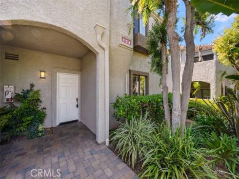 4822  Tiara  104  Drive, Huntington Beach, CA