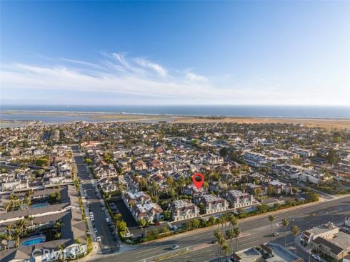 4822  Tiara  104  Drive, Huntington Beach, CA