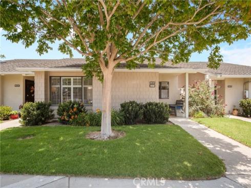 8686 Merced 1007B Circle, Huntington Beach, CA