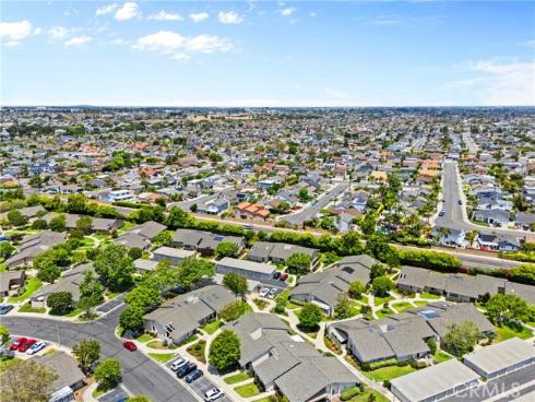 8686 Merced 1007B Circle, Huntington Beach, CA