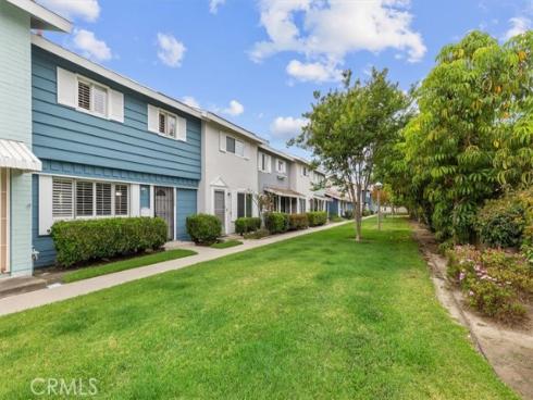 19880  Berkshire Lane  , Huntington Beach, CA