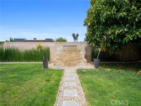 20051 Lawson Lane, Huntington Beach, CA