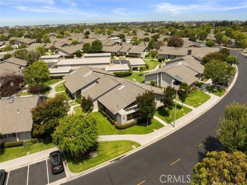 8877 Tulare 312D Drive, Huntington Beach, CA