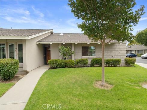 8877 Tulare 312D Drive, Huntington Beach, CA