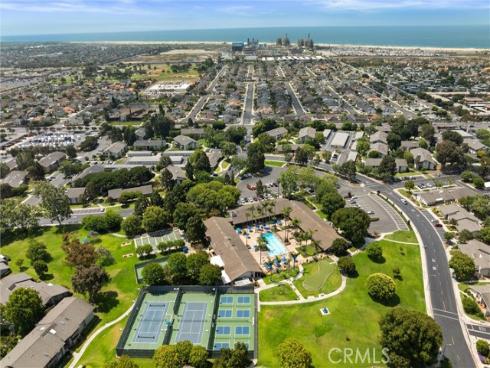 8877 Tulare 312D Drive, Huntington Beach, CA