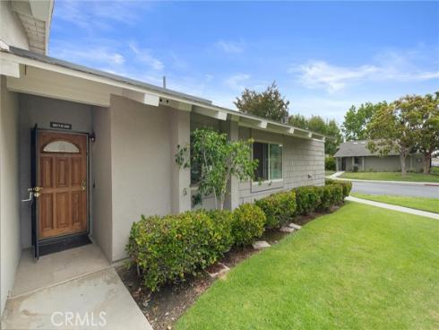 8877 Tulare 312D Drive, Huntington Beach, CA