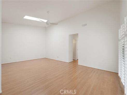 8877 Tulare 312D Drive, Huntington Beach, CA