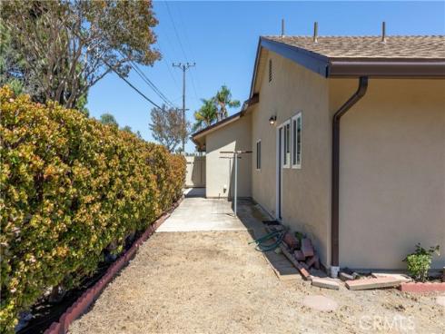 15011 Rice Circle, Huntington Beach, CA