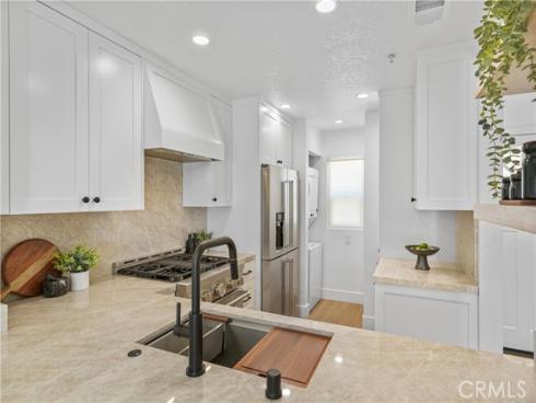 2000  Pacific Coast Highway  313 , Huntington Beach, CA