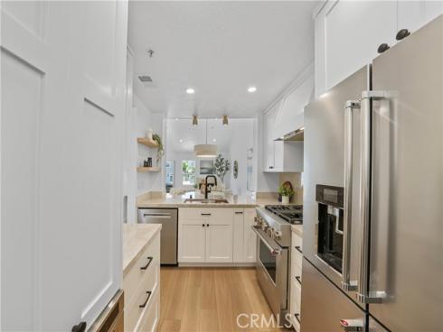 2000  Pacific Coast Highway  313 , Huntington Beach, CA