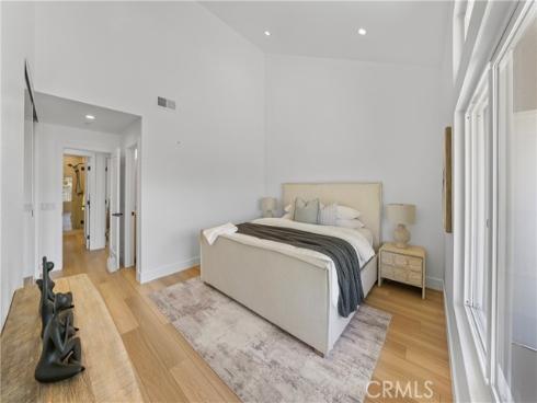 2000  Pacific Coast Highway  313 , Huntington Beach, CA