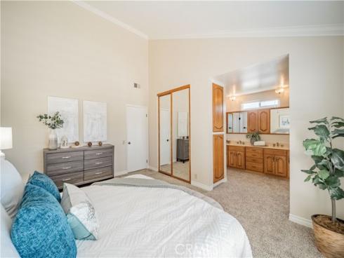 811 Oceanhill Drive, Huntington Beach, CA