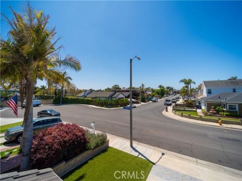 811 Oceanhill Drive, Huntington Beach, CA