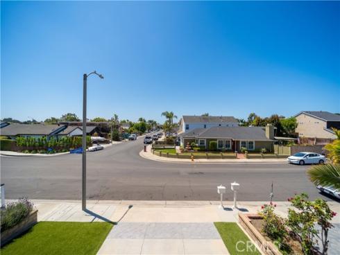 811 Oceanhill Drive, Huntington Beach, CA