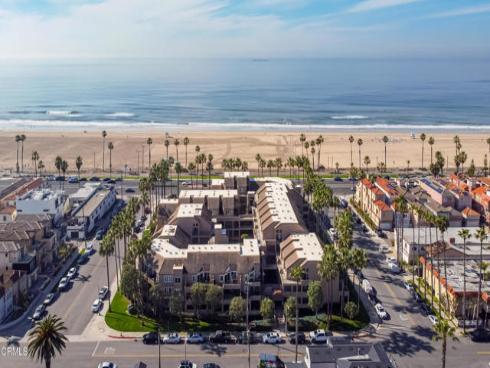 1200 Pacific Coast 108 Highway, Huntington Beach, CA