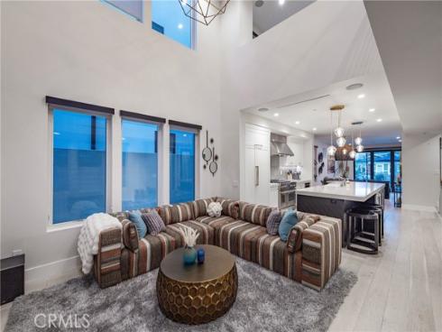 613 13th Street, Huntington Beach, CA