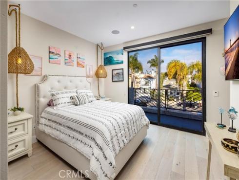 613 13th Street, Huntington Beach, CA