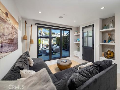 613 13th Street, Huntington Beach, CA