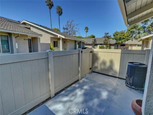 8566  Larkhall  808A  Circle, Huntington Beach, CA