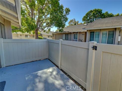 8566  Larkhall  808A  Circle, Huntington Beach, CA