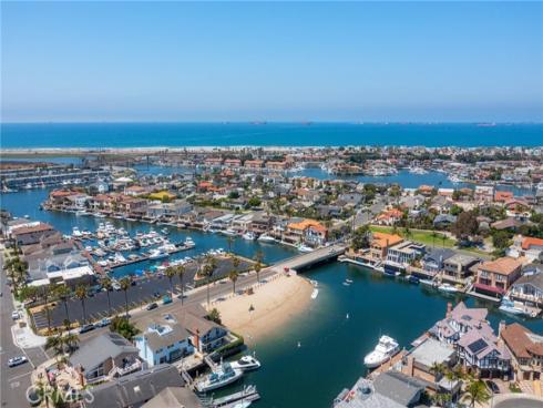 3962  Mistral   Drive, Huntington Beach, CA