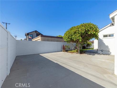 1821  Lake   Street, Huntington Beach, CA