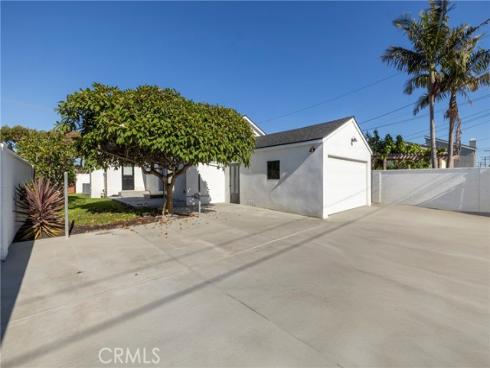 1821  Lake   Street, Huntington Beach, CA