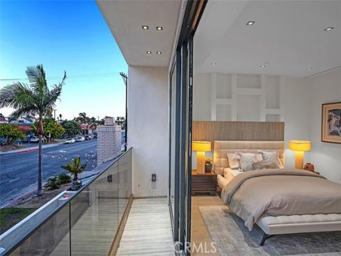 505 17th Street, Huntington Beach, CA