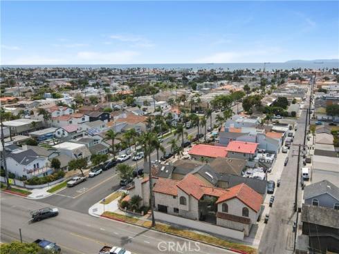 627  19th   Street, Huntington Beach, CA