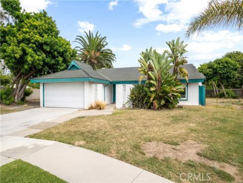 8462 Tern Circle, Huntington Beach, CA