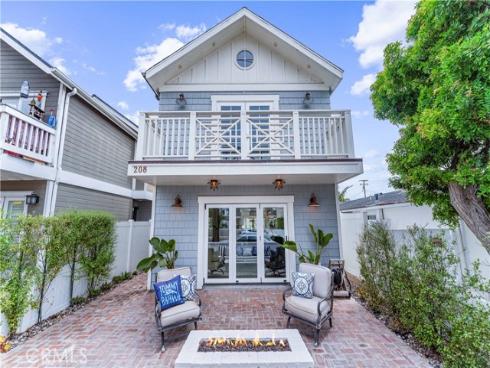 208  Indianapolis   Avenue, Huntington Beach, CA