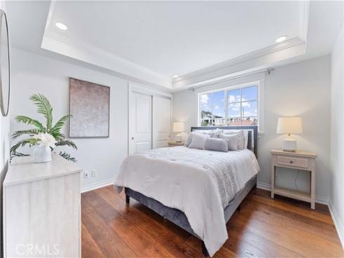 208  Indianapolis   Avenue, Huntington Beach, CA