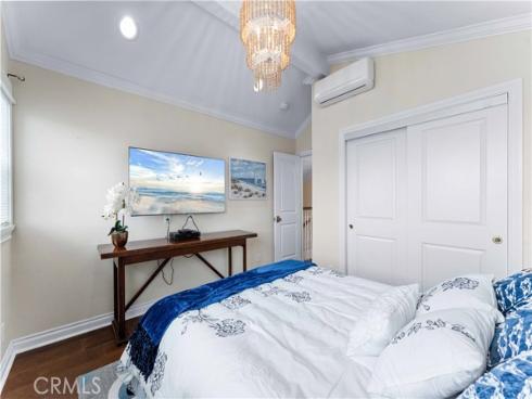 208  Indianapolis   Avenue, Huntington Beach, CA