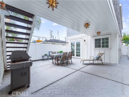 208  Indianapolis   Avenue, Huntington Beach, CA