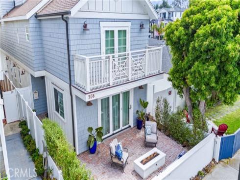 208  Indianapolis   Avenue, Huntington Beach, CA