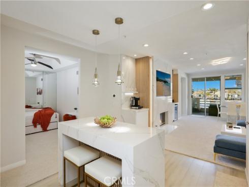 4165 Warner 202 Avenue, Huntington Beach, CA