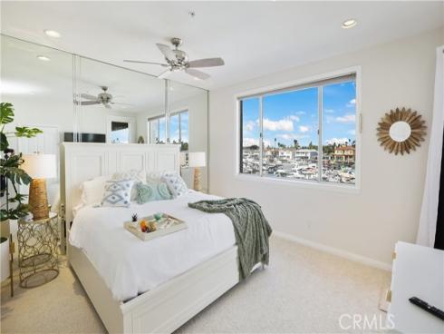 4165 Warner 202 Avenue, Huntington Beach, CA