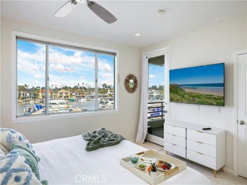 4165 Warner 202 Avenue, Huntington Beach, CA